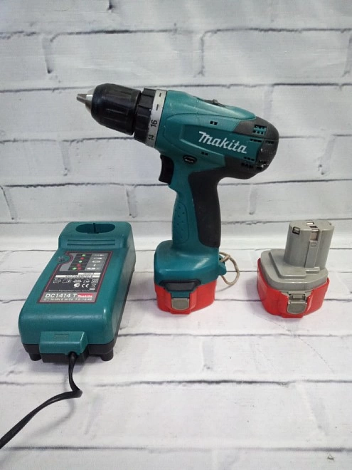 Шуруповерт Makita 6271D