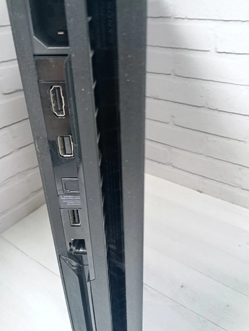 Игровая приставка PS4 Sony PRO 1TB BLACK