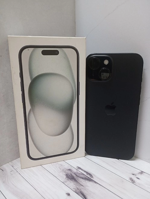 Смартфон Apple iPhone 15 128 ГБ