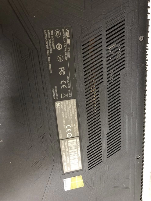 Ноутбук Asus i5-6300HQ 4/4 по 2.3Ghz/16 ОЗУ/SSD256+HHD/GF1060