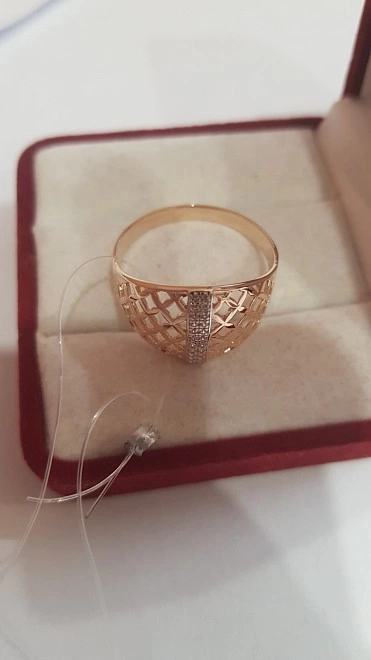 Кольцо золотое с камнями  585пр 21,5р-р 3,58гр ФМ