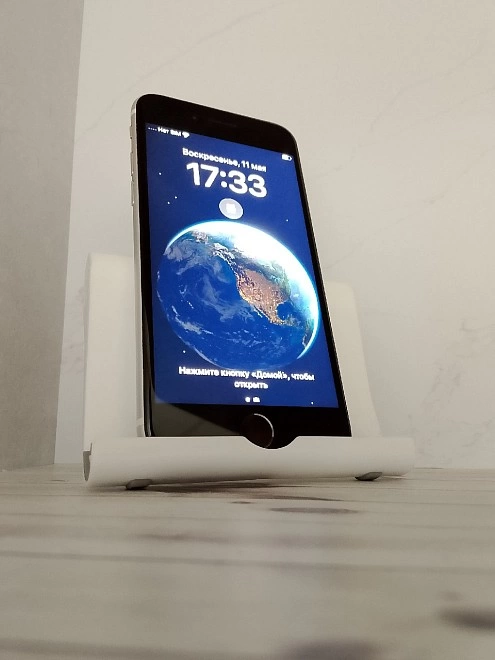 Смартфон Apple Iphone SE 64gb