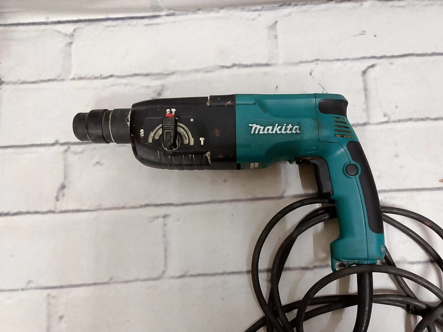 Перфоратор MAKITA  HR2470