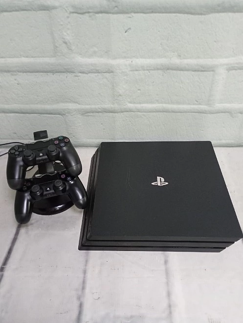 Игровая приставка PS4 Sony Pro 1 Tb
