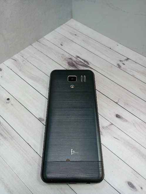 Телефон мобильный F+ S350