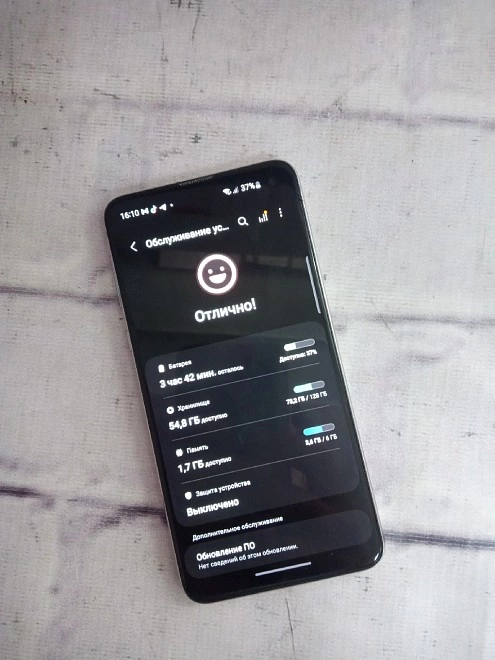 Смартфон Samsung S10e 6/128