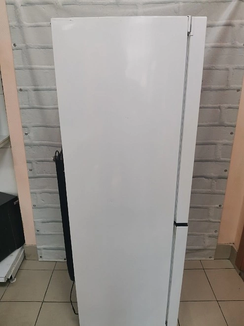 Холодильник Indesit DS4160w