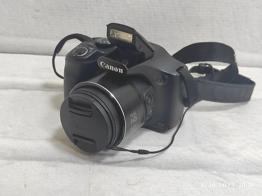 Фотоаппарат зеркальный Canon PC2152
