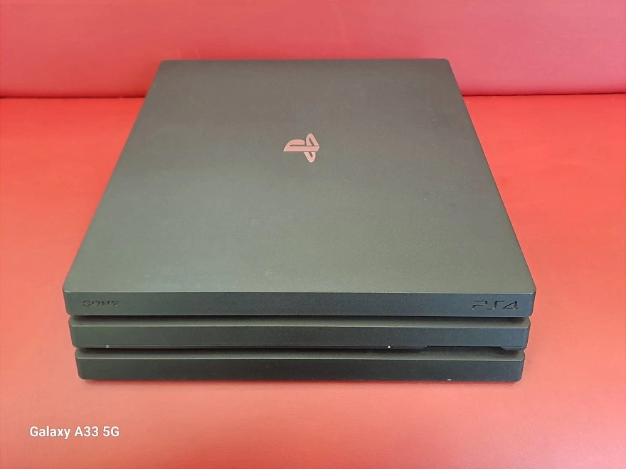 Игровая приставка PS4 Sony Pro 1Tb