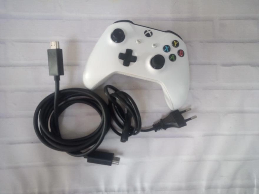 Игровая приставка Microsoft Xbox ONE S White 500 Gb