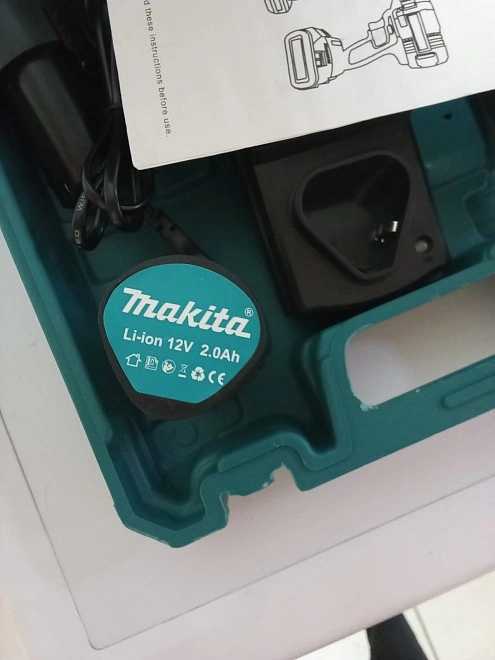 Шуруповерт Makita 12v