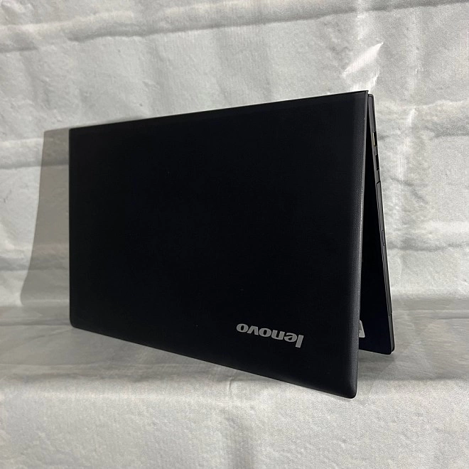 Ноутбук Lenovo AMD E1\1GHz\2Гб\300Гб\AMD RadeonHD8210