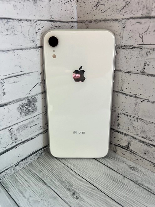 Смартфон Apple iPhone XR 64GB