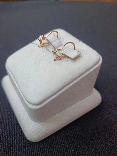Серьги золотые с камнями  585 пр 0,8 гр ФМ