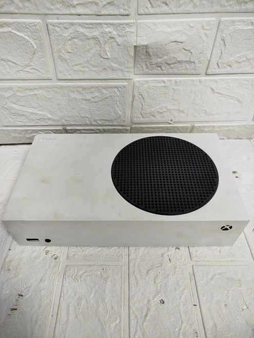 Игровая приставка Microsoft Xbox Series S