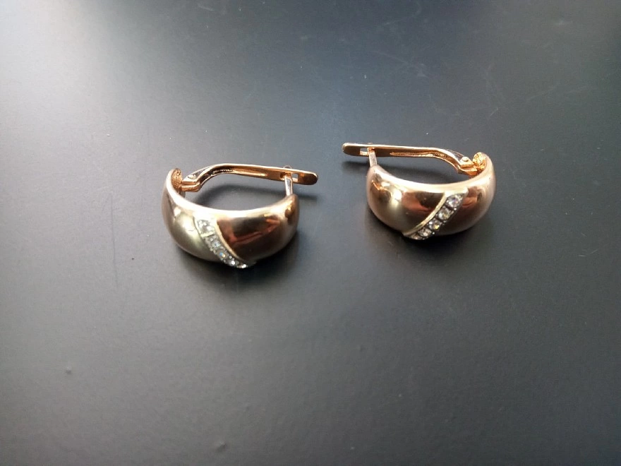 Серьги золотые с камнями  585 проба 6,183 гр Ф.М.