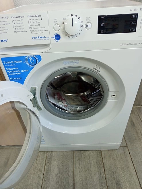 Стиральная машина Indesit BWSE 61051 WWV RU