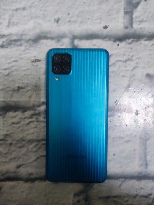 Смартфон Samsung М 12 3/32
