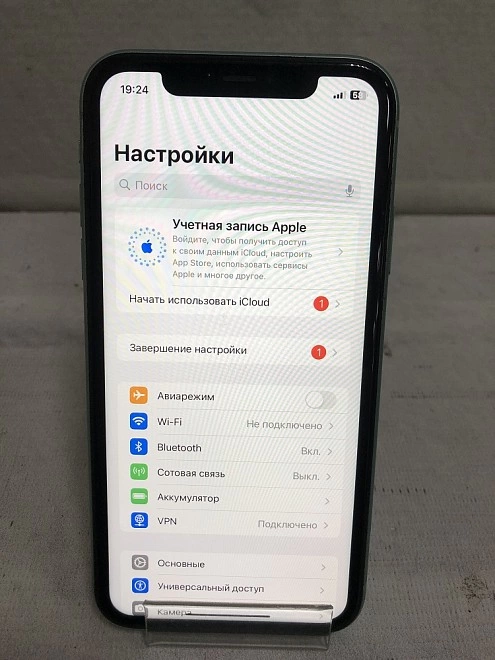 Смартфон Apple iPhone 11 4/128Gb
