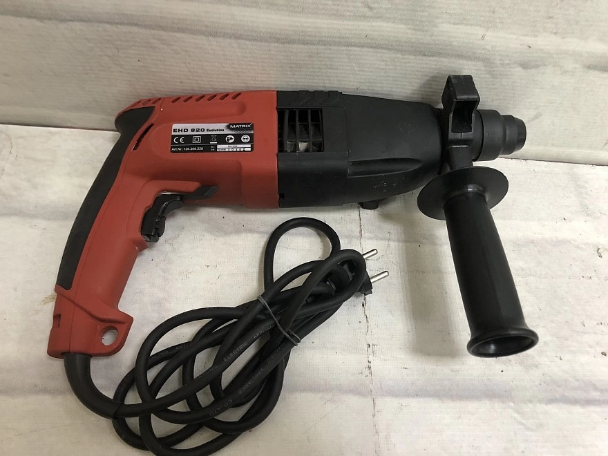 Перфоратор Matrix EHD 820 Evolution