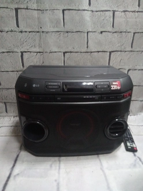 Музыкальный центр MP3 LG Xboom OL45, 220Вт, Bluetooth, FM, USB, CD