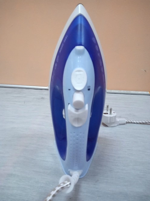 Утюг HomeStar HS-4002A
