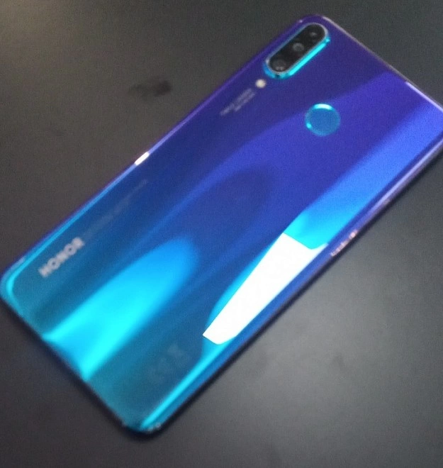 Смартфон HUAWEI Honor 20 lite 4\128