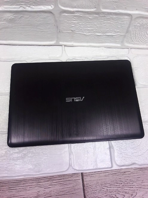 Ноутбук ASUS Pentium CPU N 4200/1.1GHz/4Gb/500Gb/Geforce920M
