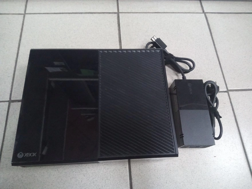 Игровая приставка X-Box One Microsoft 1540