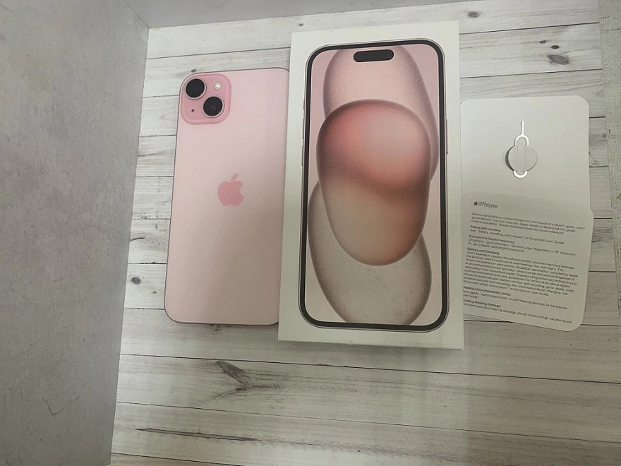 Смартфон Apple iPhone 15 Plus 6/128Gb
