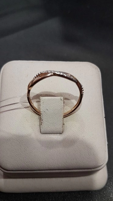 Кольцо золотое с камнями  585пр 19р-р 1,56гр ФМ