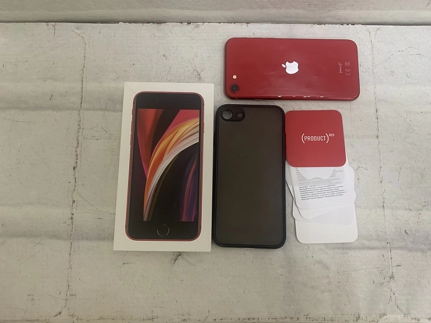 Смартфон Apple iPhone SE 2020 3/64Gb