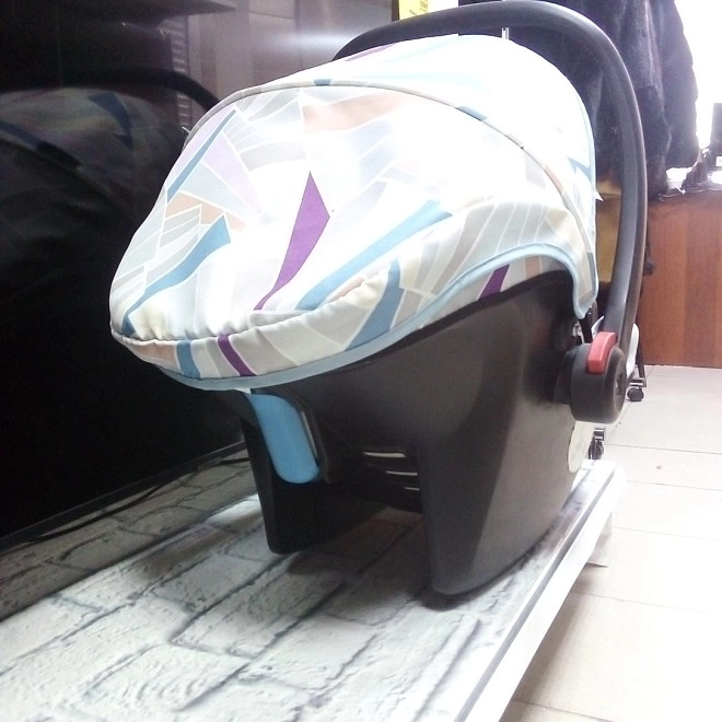 Автокресло Geoby  CS28 (0-13кг)