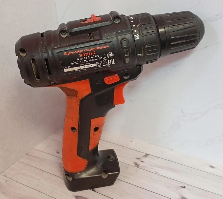 Шуруповерт RedVerg basic sd18le/1-2 18В