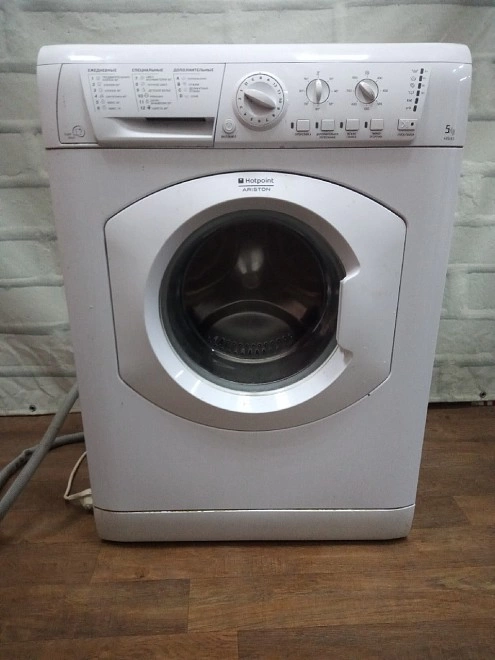 Стиральная машина Hotpoint Ariston ARSL 85
