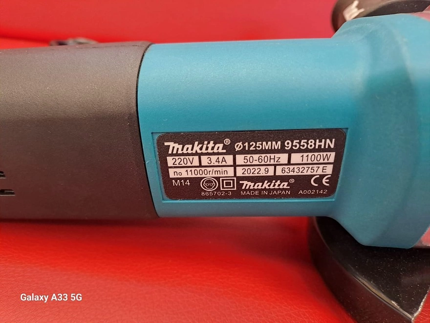 Болгарка Makita 9558HN
