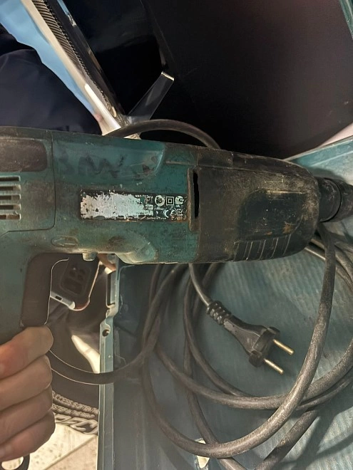 Перфоратор Makita HR2450