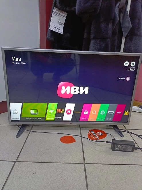Телевизор LG 32LJ600U
