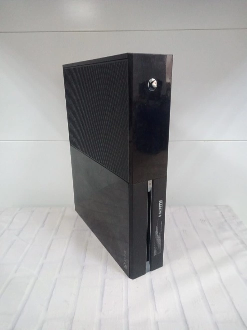 Игровая приставка X-Box One Microsoft Xbox ONE Black 1540  500 Gb 