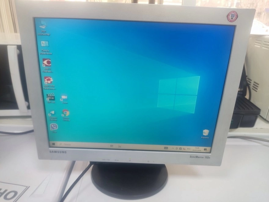 Монитор Samsung SynsMaster 152V