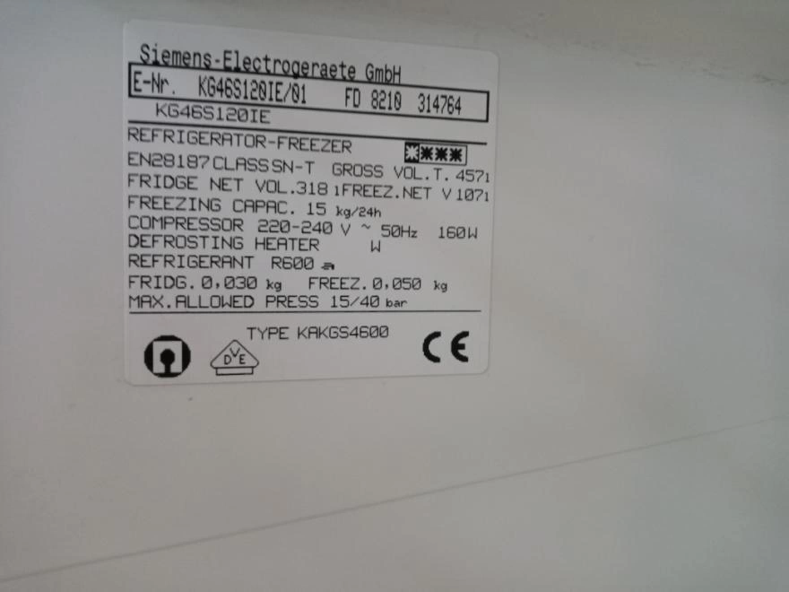 Холодильник Siemens KG46S120IE