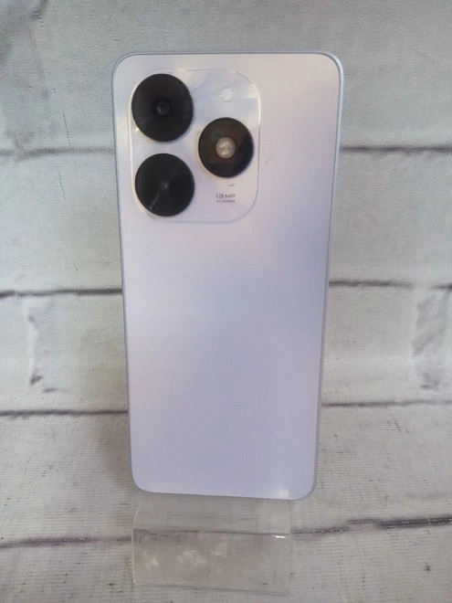Смартфон TECNO Spark go2024 4/64