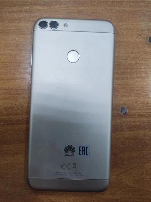 Смартфон Huawei P Smart 32GB