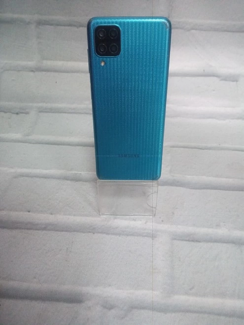 Смартфон Samsung Galaxy M12 4/64