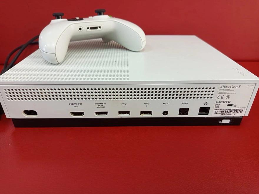 Игровая приставка Microsoft Xbox One S 1TB