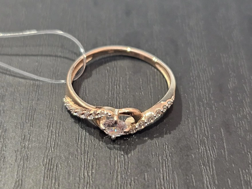 Кольцо золотое с камнями  585 проба 1,8гр 17,5р-р (ФМ)