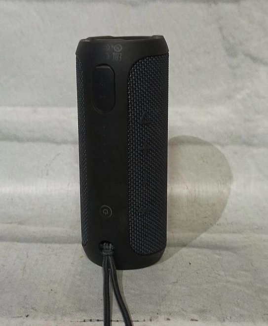 Портативная акустика JBL Flip Essential