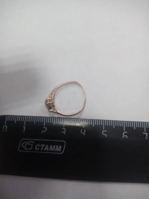 Кольцо золотое  585 проба 1,1 гр 15 размер