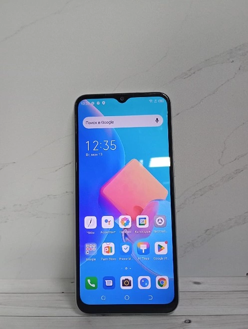 Смартфон TECNO Spark 8C 4/64Gb