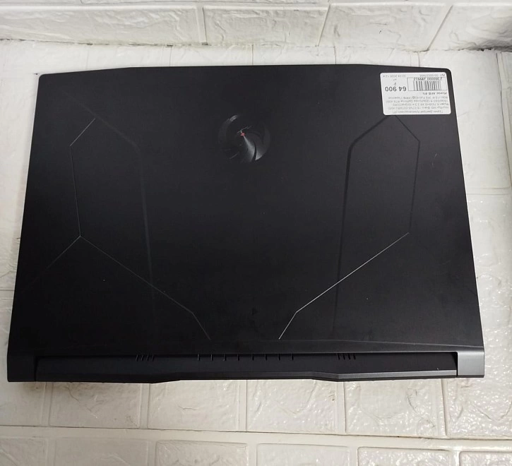 Ноутбук MSI Bravo 15 C7V